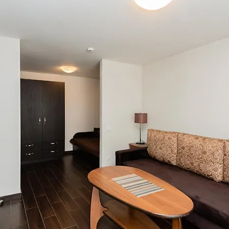 Kunigiskes, Sveciu Namai Aparthotel *