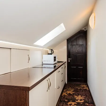 Apart-hotel Kunigiskes, Sveciu Namai