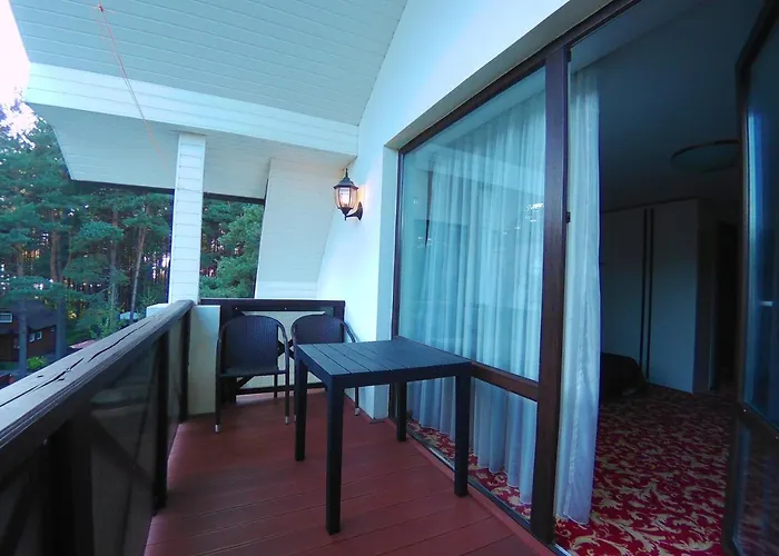 Kunigiskes, Sveciu Namai