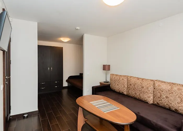 Kunigiskes, Sveciu Namai Hotel apartamentowy *