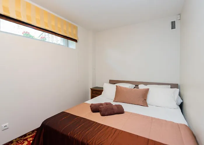 Kunigiskes, Sveciu Namai Połąga