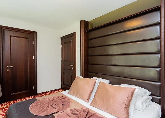 Kunigiskes, Sveciu Namai Palanga