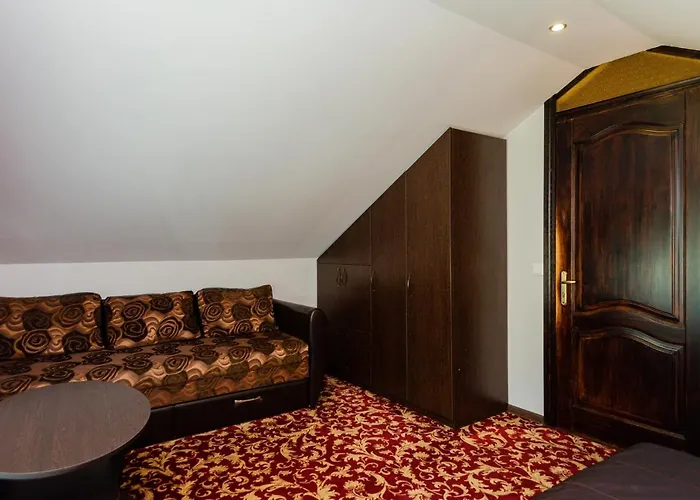 Kunigiskes, Sveciu Namai Połąga