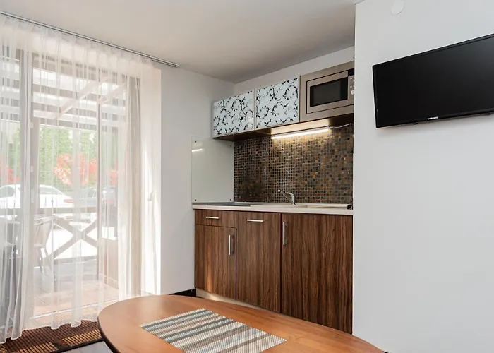 Kunigiskes, Sveciu Namai Palanga