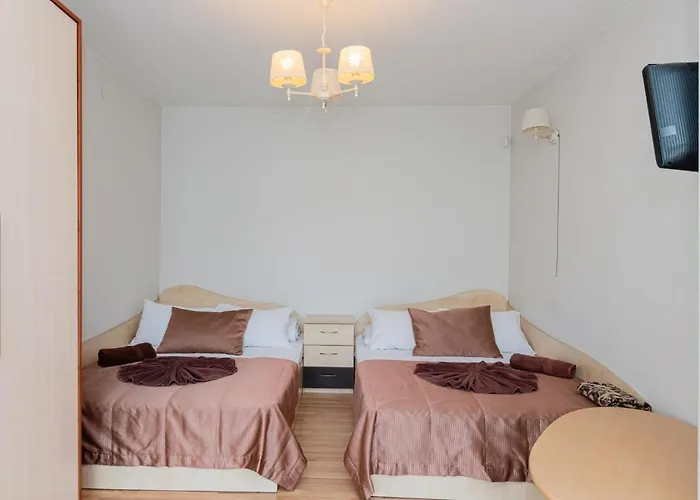 Kunigiskes, Sveciu Namai