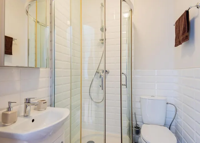 Kunigiskes, Sveciu Namai * Połąga